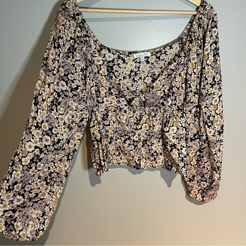 Patrons of peace Womens top size XS